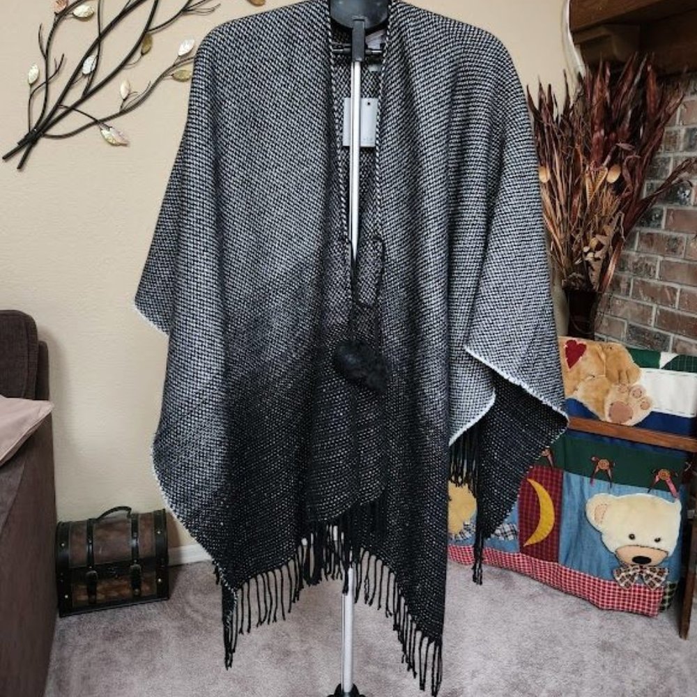 NWT Marc New York / Andrew Marc black ombre shawl / wrap - one size